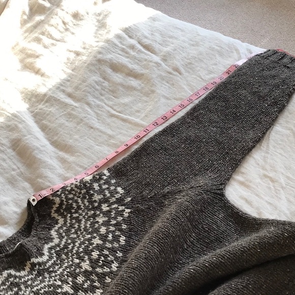 Siskind Sweater - Picture 8 of 9